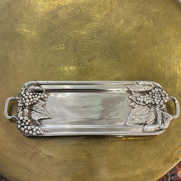 Vintage Betty Barrena Pewter Tray. Large Grape Leaf Tray w Handless - Picture 3 of 9